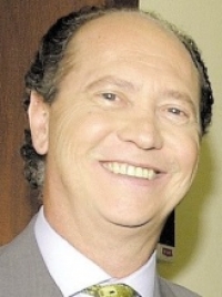 Paulo Roberto Falcão photo